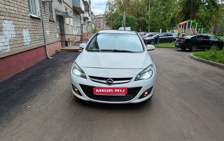 Opel Astra J, 2011 год, 650 000 рублей, 2 фотография