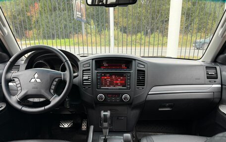Mitsubishi Pajero IV, 2011 год, 1 899 000 рублей, 10 фотография