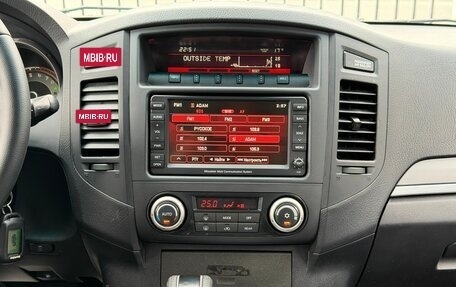Mitsubishi Pajero IV, 2011 год, 1 899 000 рублей, 26 фотография