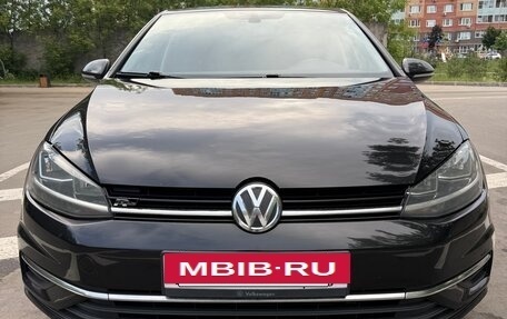 Volkswagen Golf VII, 2021 год, 2 000 000 рублей, 2 фотография
