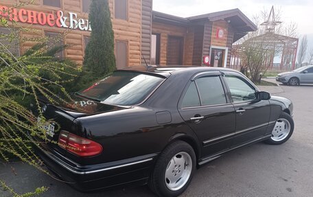 Mercedes-Benz E-Класс, 2001 год, 1 000 000 рублей, 2 фотография