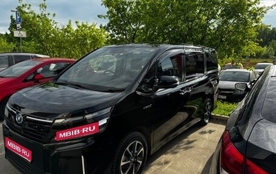 Toyota Voxy III, 2018 год, 1 850 000 рублей, 1 фотография