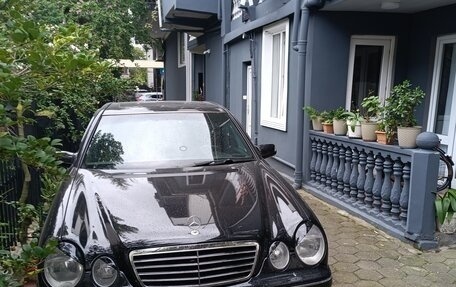Mercedes-Benz E-Класс, 2001 год, 1 000 000 рублей, 7 фотография