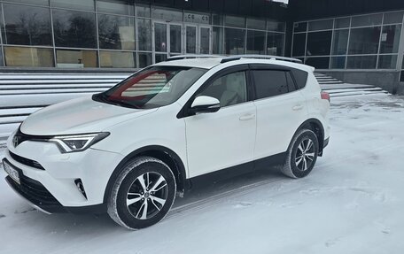 Toyota RAV4, 2015 год, 2 150 000 рублей, 3 фотография