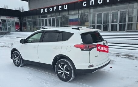 Toyota RAV4, 2015 год, 2 150 000 рублей, 4 фотография