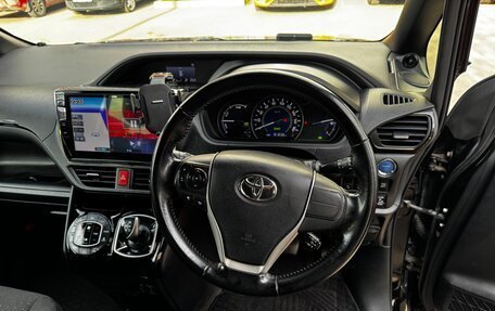Toyota Voxy III, 2018 год, 1 850 000 рублей, 7 фотография