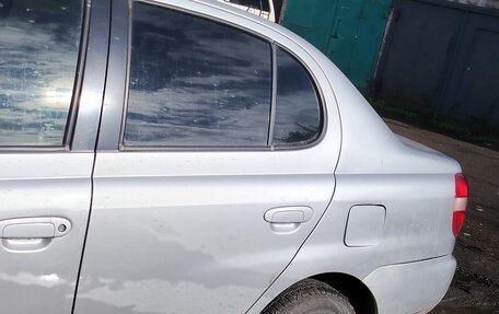 Toyota Platz, 2001 год, 225 000 рублей, 5 фотография