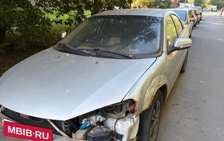 Dodge Stratus II, 2005 год, 180 000 рублей, 3 фотография