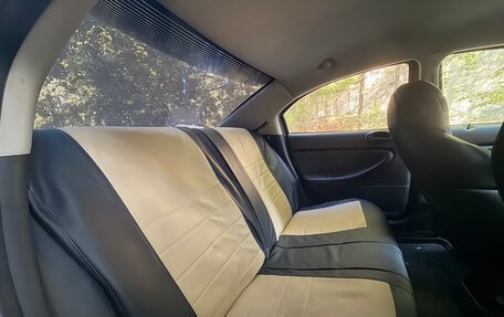 Dodge Stratus II, 2005 год, 180 000 рублей, 19 фотография
