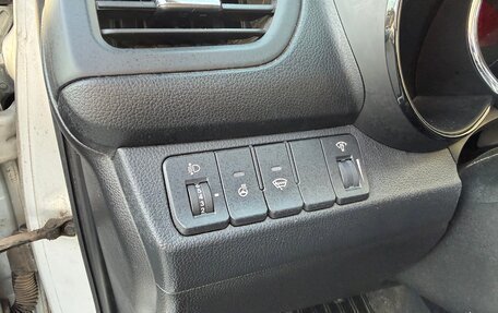 KIA Rio III рестайлинг, 2015 год, 945 000 рублей, 16 фотография