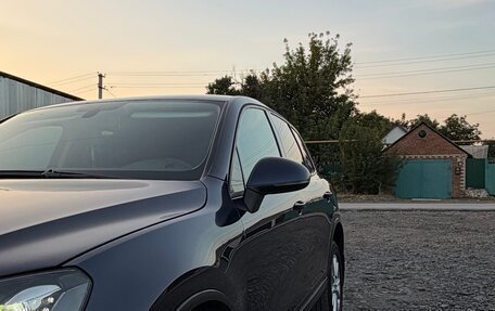 Volkswagen Touareg III, 2010 год, 2 000 000 рублей, 2 фотография