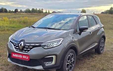 Renault Kaptur I рестайлинг, 2021 год, 1 700 000 рублей, 2 фотография