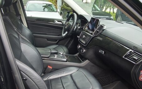 Mercedes-Benz GLS, 2017 год, 3 700 000 рублей, 23 фотография