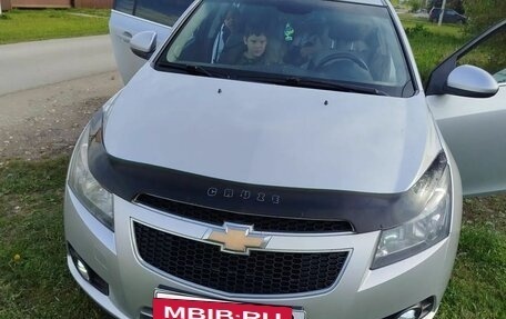 Chevrolet Cruze II, 2012 год, 700 000 рублей, 4 фотография