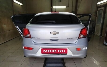 Chevrolet Cruze II, 2012 год, 700 000 рублей, 3 фотография