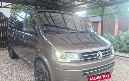 Volkswagen Multivan T5, 2012 год, 1 970 000 рублей, 4 фотография