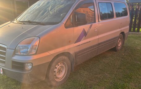 Hyundai H-1 II рестайлинг, 2007 год, 570 000 рублей, 2 фотография