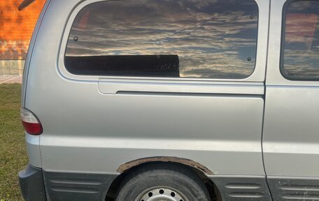 Hyundai H-1 II рестайлинг, 2007 год, 570 000 рублей, 4 фотография