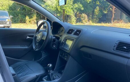 Volkswagen Polo VI (EU Market), 2012 год, 900 000 рублей, 9 фотография