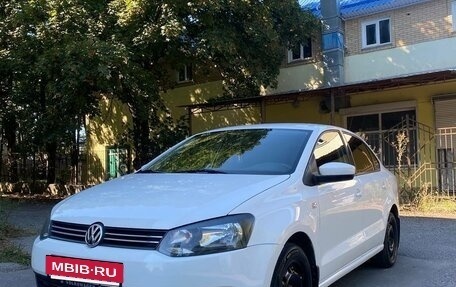 Volkswagen Polo VI (EU Market), 2012 год, 900 000 рублей, 4 фотография