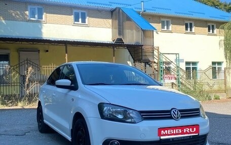 Volkswagen Polo VI (EU Market), 2012 год, 900 000 рублей, 3 фотография