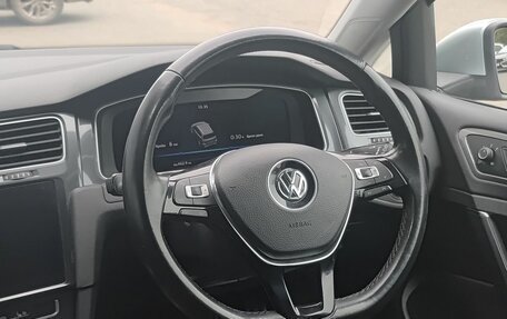 Volkswagen Golf VII, 2017 год, 1 899 000 рублей, 23 фотография