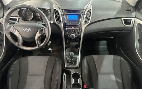 Hyundai i30 II рестайлинг, 2012 год, 835 000 рублей, 11 фотография