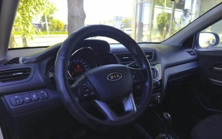 KIA Rio III рестайлинг, 2012 год, 960 000 рублей, 10 фотография