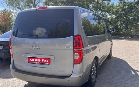 Hyundai H-1 II рестайлинг, 2019 год, 3 000 000 рублей, 6 фотография