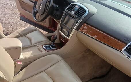 Cadillac SRX II рестайлинг, 2007 год, 750 000 рублей, 13 фотография