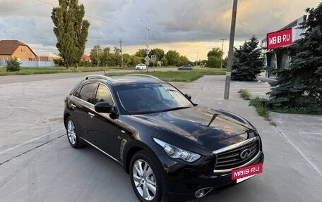 Infiniti QX70, 2014 год, 1 950 000 рублей, 4 фотография