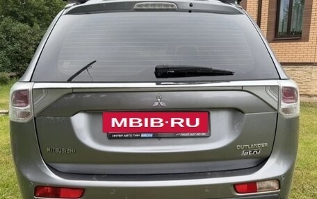Mitsubishi Outlander III рестайлинг 3, 2013 год, 1 100 000 рублей, 4 фотография