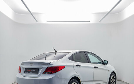 Hyundai Solaris II рестайлинг, 2015 год, 985 000 рублей, 5 фотография