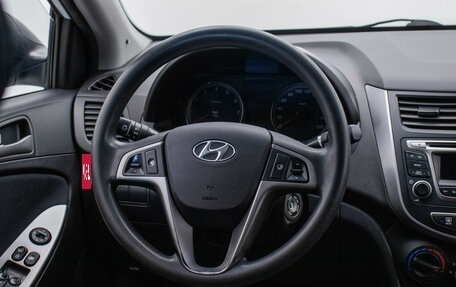 Hyundai Solaris II рестайлинг, 2015 год, 985 000 рублей, 15 фотография