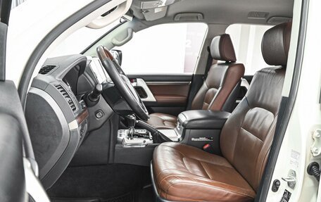 Toyota Land Cruiser 200, 2016 год, 5 649 111 рублей, 10 фотография