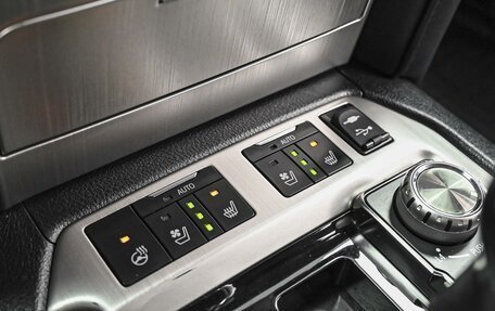 Toyota Land Cruiser 200, 2016 год, 5 649 111 рублей, 13 фотография