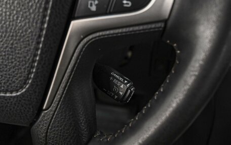 Toyota Land Cruiser 200, 2016 год, 5 649 111 рублей, 21 фотография
