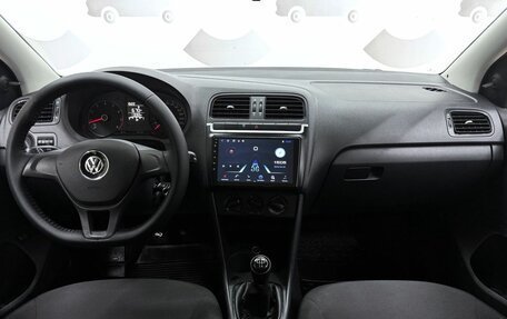 Volkswagen Polo VI (EU Market), 2015 год, 1 020 000 рублей, 13 фотография