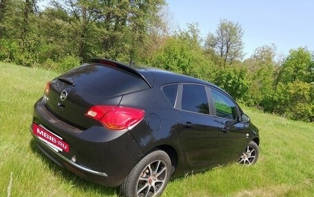 Opel Astra J, 2013 год, 595 000 рублей, 2 фотография