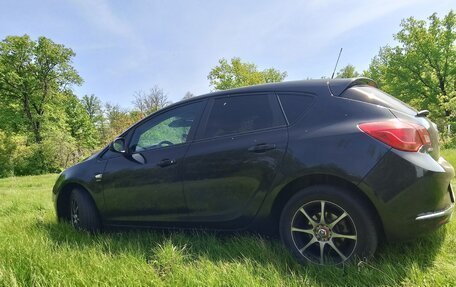 Opel Astra J, 2013 год, 595 000 рублей, 3 фотография
