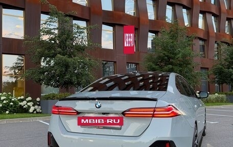BMW 5 серия, 2024 год, 7 850 000 рублей, 4 фотография