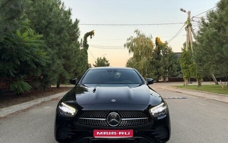 Mercedes-Benz E-Класс, 2021 год, 4 300 000 рублей, 1 фотография