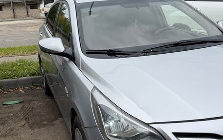 Hyundai Solaris II рестайлинг, 2014 год, 700 000 рублей, 2 фотография