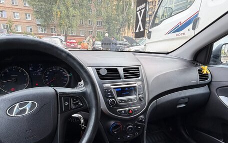 Hyundai Solaris II рестайлинг, 2014 год, 700 000 рублей, 10 фотография