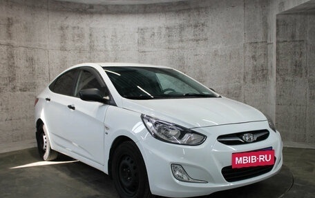 Hyundai Solaris II рестайлинг, 2013 год, 786 000 рублей, 3 фотография