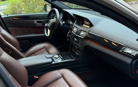 Mercedes-Benz E-Класс, 2012 год, 1 900 000 рублей, 12 фотография