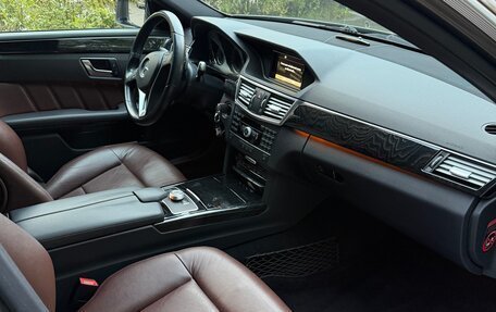 Mercedes-Benz E-Класс, 2012 год, 1 900 000 рублей, 11 фотография