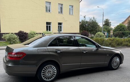 Mercedes-Benz E-Класс, 2012 год, 1 900 000 рублей, 6 фотография