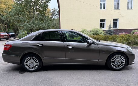 Mercedes-Benz E-Класс, 2012 год, 1 900 000 рублей, 9 фотография