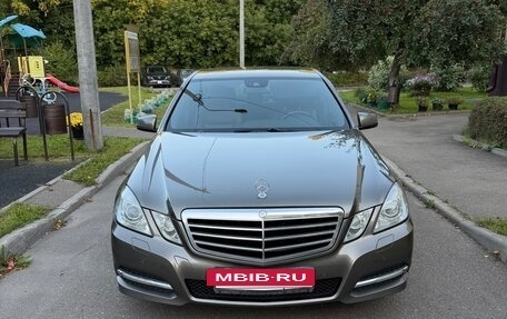 Mercedes-Benz E-Класс, 2012 год, 1 900 000 рублей, 25 фотография